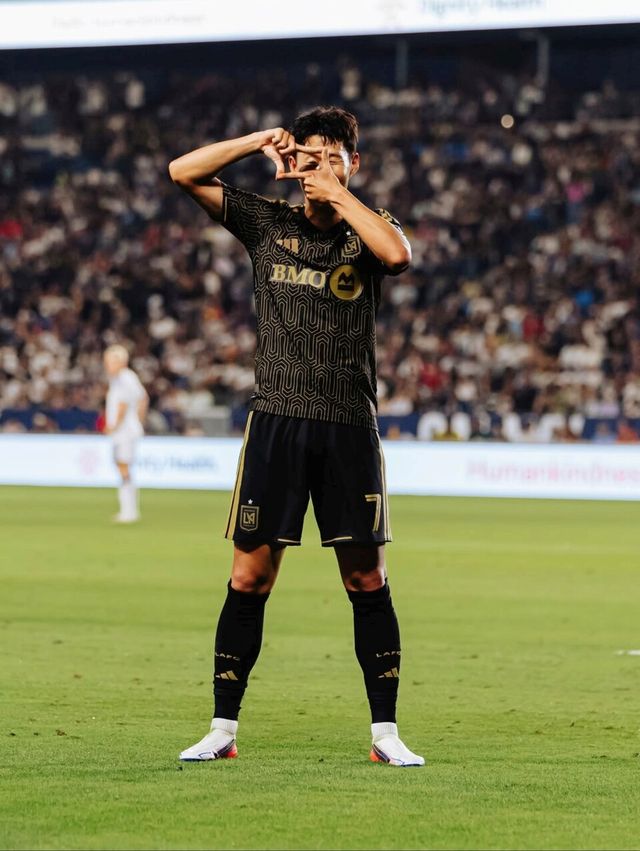 미국프로축구 메이저리그사커(MLS) 정규리그 시즌 첫 골을 신고한 손흥민. /LAFC 인스타그램