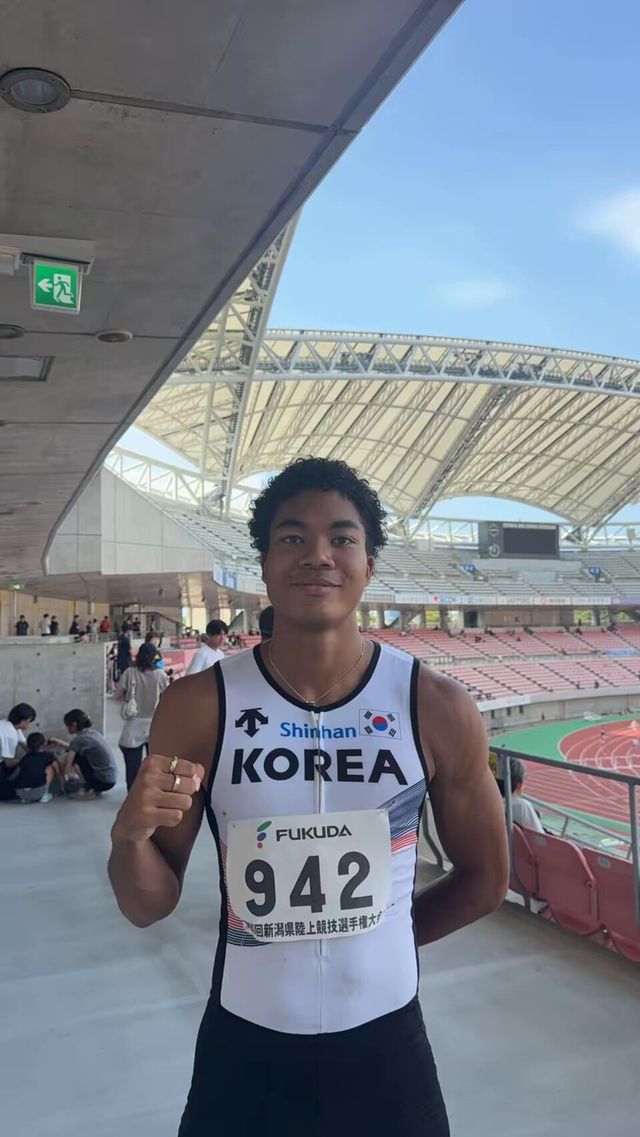 나마디 조엘진이 10초13을 달성한 후 기념 촬영하고 있다. /700크리에이터스 제공
