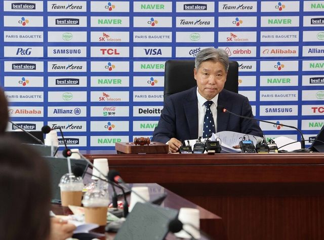 이영진 위원장이 20일 서울 송파구 올림픽회관에서 열린 대한체육회 스포츠공정위원회에 참석하고 있다. /연합뉴스