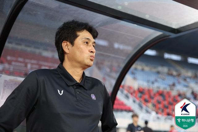 프로축구 K리그1(1부) FC안양 유병훈 감독. /한국프로축구연맹 제공