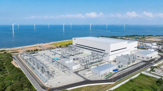 대규모 해상풍력 연계 육상 HVDC 변환소./AI 생성 이미지