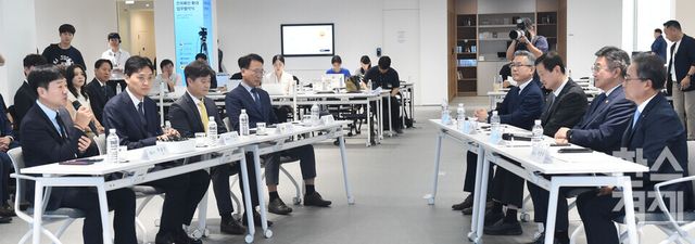 박상진 네이버페이 대표가 9일 서울 서초구 토스 신논현 사옥에서 열린 행안부-금감원-네이버·카카오·토스 업무협약식에서 모두 발언을 하고 있다./ 이호형 기자 leemario@sporbiz.co.kr 2026.07.09