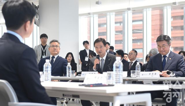 이찬진 금융감독원장이 9일 서울 서초구 토스 신논현 사옥에서 열린 금감원-행안부-금결원-네이버·카카오·토스 업무협약식에서 모두 발언을 하고 있다./ 이호형 기자 leemario@sporbiz.co.kr 2026.07.09