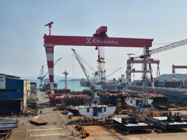 경남 창원시 진해구에 위치한 중형조선사 케이조선 야드./임준혁 기자