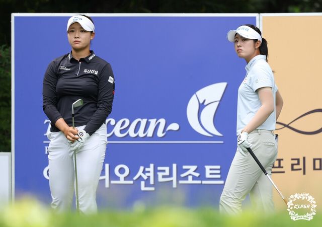 2006년생인 김민솔(왼쪽)과 서교림. /KLPGA 제공