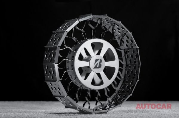 브리지스톤 달 탐사용 타이어 콘셉트&nbsp;<br>