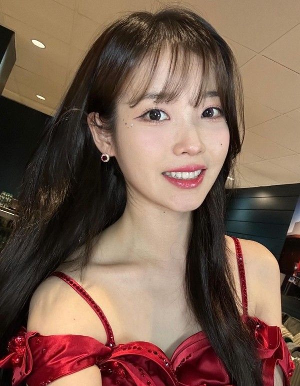 사진 = 아이유 인스타그램