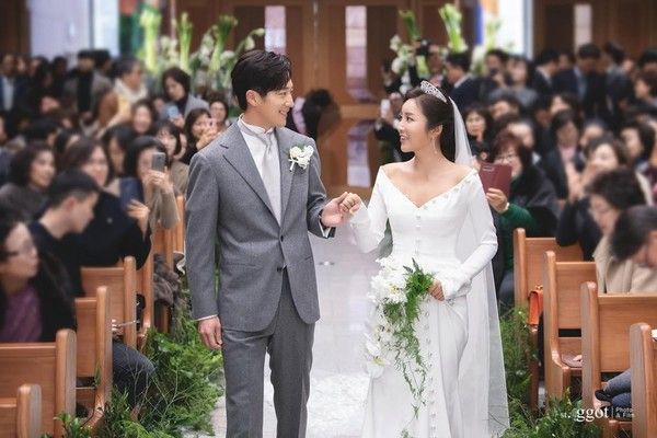 사진=배우 이완, 프로골퍼 이보미 부부