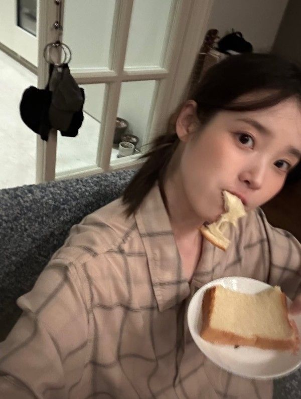 사진= 아이유 인스타그램
