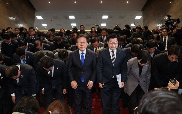 이재명 더불어민주당 대표(왼쪽)와 박찬대 민주당 원내대표. [연합뉴스]