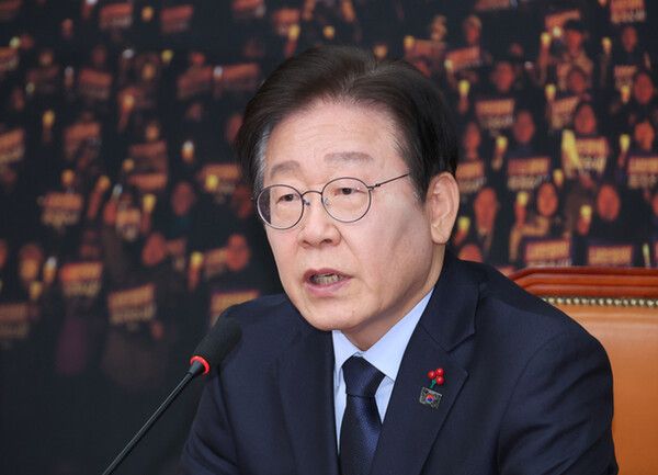 이재명 더불어민주당 대표가 8일 오후 서울 여의도 국회에서 긴급 기자회견을 하고 있다. [연합뉴스]