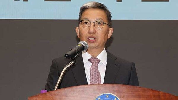 우종수 국가수사본부장이 9일 경찰청에서 비상계엄 사태 관련 브리핑을 하고 있다. [연합뉴스]