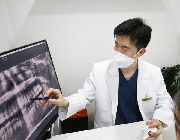 박신완 감동플란트치과&nbsp;원장 [감동플란트치과]