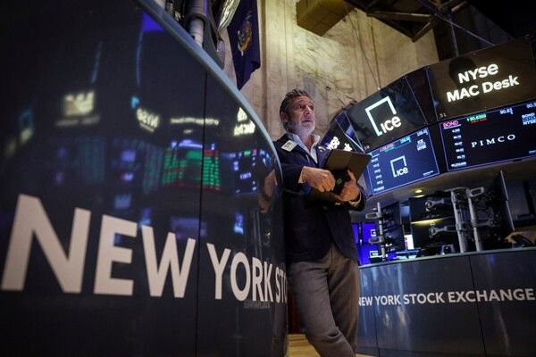 미국과 중국이 무역협상을 지속할 의지를 피력하자 뉴욕증시의 3대 지수가 하루 만에 반등했다.&nbsp;[연합뉴스]