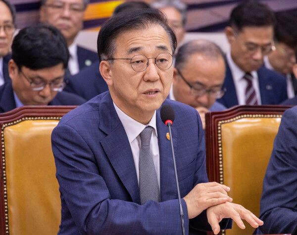 김윤덕 국토교통부 장관이 13일 국회에서 열린 2025년도 국토교통위원회 국정감사에 출석해 의원 질의에 답하고 있다. [연합뉴스]