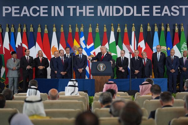 가자 평화 정상회의서 연설하는 도널드 트럼프 미국 대통령. [AP 연합뉴스]