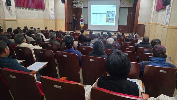 27일 열린 ‘합천 역사체험관 건립 사업’ 주민공청회의 한 장면.