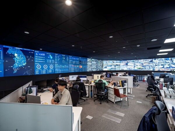 DL이앤씨 마곡 신사옥에 설치된 종합안전관제상황실. [DL이앤씨]
