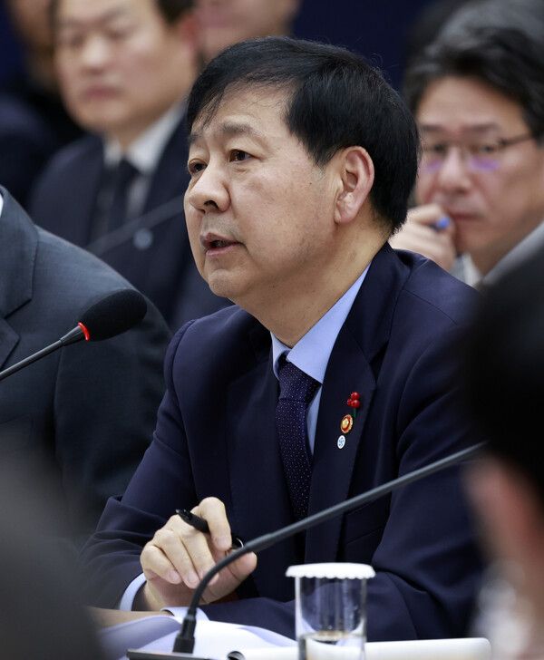 구윤철 부총리 겸 기획재정부 장관이 11일 세종시 정부세종컨벤션센터에서 열린 업무보고에서 부처 업무보고를 하고 있다. [연합뉴스]