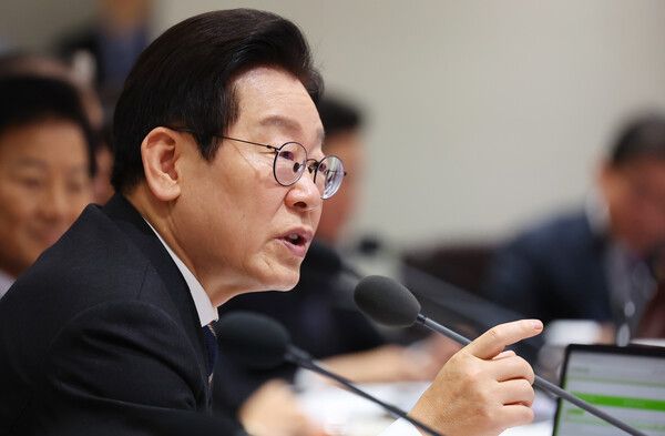 이재명 대통령이 9일 서울 용산 대통령실에서 열린 국무회의에서 발언하고 있다. [연합뉴스]