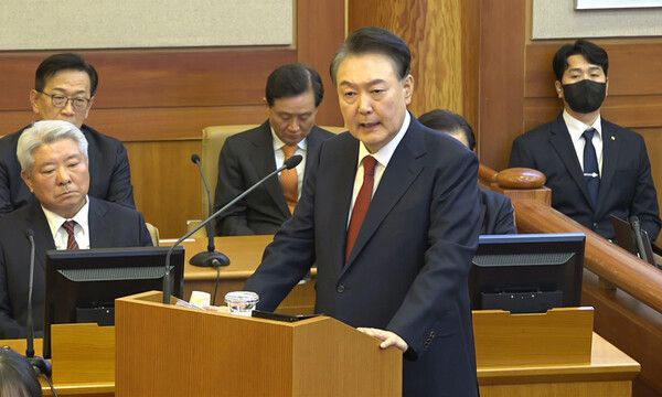 윤석열 대통령이 25일 서울 종로구 헌법재판소에서 열린 대통령 탄핵심판 최종 변론기일에 출석해 최종의견을 진술하고 있다. [헌법재판소]