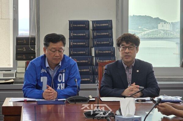 이재명 후보 총괄특보단 수석부단장 안호영 의원(좌), 환경에 대한 생각나눔 포럼 이승호 대표.