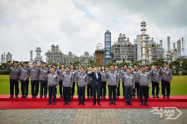 한화토탈에너지스 방문한 김승연 회장. [이하 한화그룹]