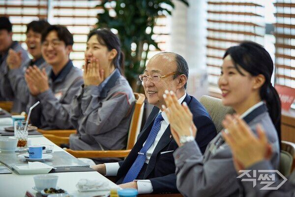 한화토탈에너지스 방문한 김승연 회장.