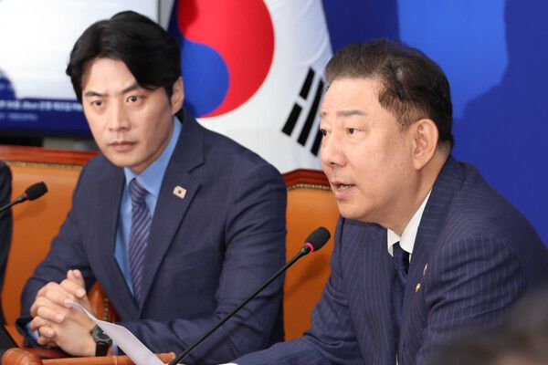 더불어민주당 김병기 당대표 직무대행 겸 원내대표가 23일 서울 여의도 국회에서 열린 최고위원회의에서 발언하고 있다. [연합뉴스]