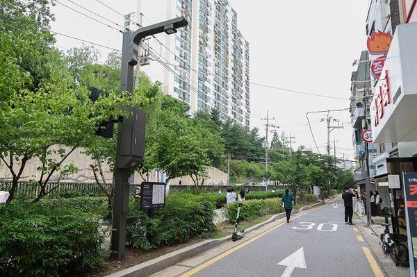 노원구 일대에 설치된 스마트폴 가로등.[밀알복지재단]