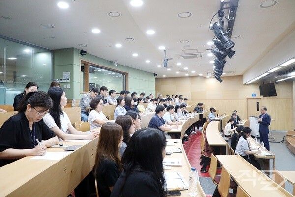 영남이공대학교 2025학년도 학과 취업 간담회 모습. [영남이공대학교]