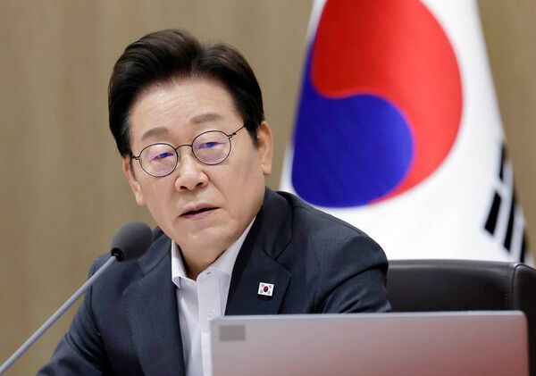 이재명 대통령이 22일 서울 용산 대통령실 청사에서 열린 국무회의를 주재하고 있다. [연합뉴스]