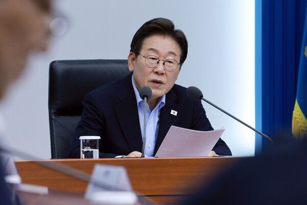 이재명 대통령이 31일 서울 용산 대통령실 청사에서 열린 6차 수석·보좌관 회의에서 발언하고 있다. [연합뉴스]