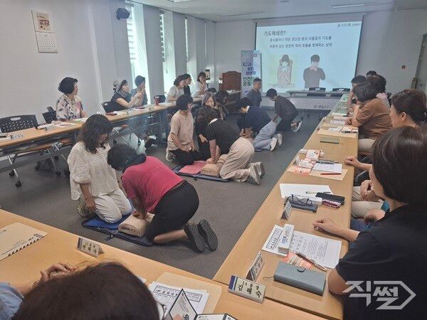 대구 북구 주민참여형 안전문화운동 심폐소생술 체험 교육 모습. [대구 북구청]