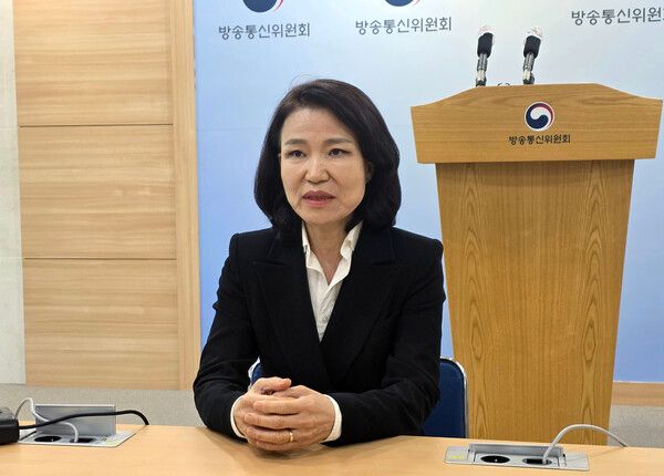 이진숙 방송통신위원장이 9일 경기 과천시 정부과천청사 방송통신위원회에서 국무회의 배석에서 제외된 것과 관련해 