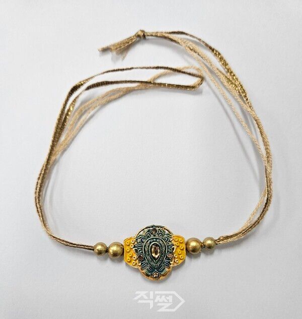 라크샤 반단 축제의 상징인 라키. [김해시]