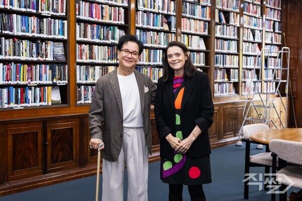 CJ그룹 이재현회장이 영국 런던에서 세계 최정상급 외교 안보 싱크탱크인 채텀하우스의 브론웬 매덕스 소장을 만나 통상 환경 변화와 국제 정세에 대해 논의했다. [CJ그룹]