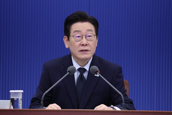 이재명 대통령이 8일 청와대에서 열린 수석보좌관회의에서 발언하고 있다. [연합뉴스]