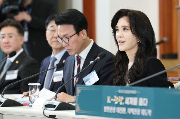 이부진 한국방문의해위원장이 25일 청와대에서 이재명 대통령 주재로 열린 확대국가관광전략회의에서 발언하고 있다. [연합뉴스]