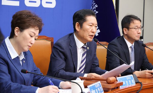 더불어민주당 정청래 대표가 9일 서울 여의도 국회에서 열린 최고위원회의에서 발언하고 있다. [연합뉴스]