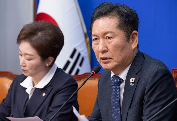 더불어민주당 정청래 대표가 16일 국회에서 열린 최고위원회의에서 정부가 추진하고 있는 추경과 관련해 발언하고 있다. [연합뉴스]