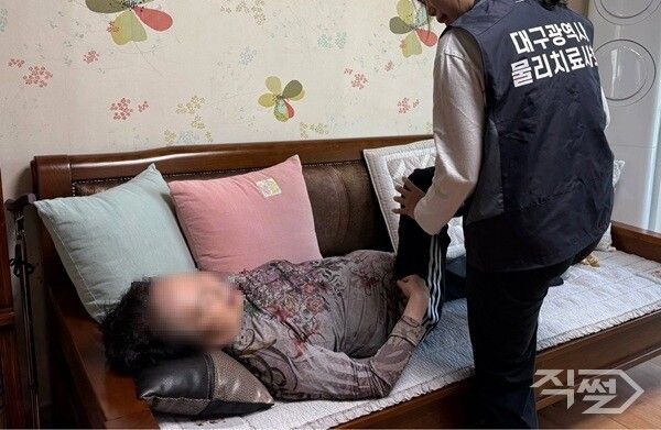 달성군 통합돌봄 방문맞춤운동 서비스 진행 모습. [달성군]