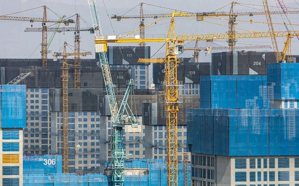 서울 강동구의 한 재건축 공사 현장 모습. [연합뉴스]