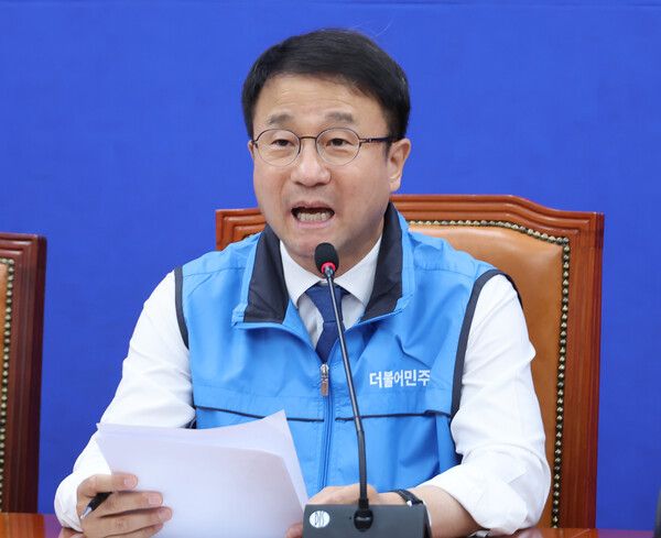 더불어민주당 한병도 원내대표가 21일 국회에서 열린 정책조정회의에서 발언하고 있다. [연합뉴스]