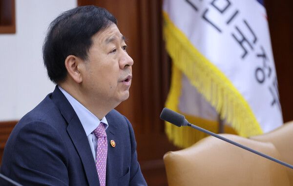 구윤철 경제부총리 겸 재정경제부 장관이 22일 서울 종로구 정부서울청사에서 열린 비상경제본부 회의 겸 경제장관ㆍ국가창업시대전략회의 및 부동산관계장관회의에서 발언하고 있다. [연합뉴스]