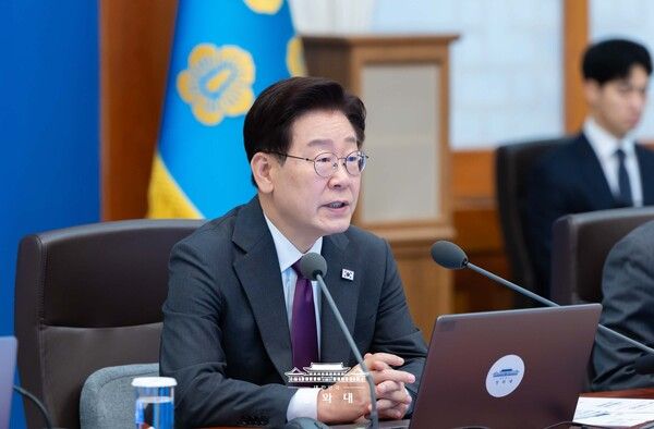 이재명 대통령이 지난 21일 청와대에서 열린 수석보좌관회의에서 발언하고 있다. [청와대]
