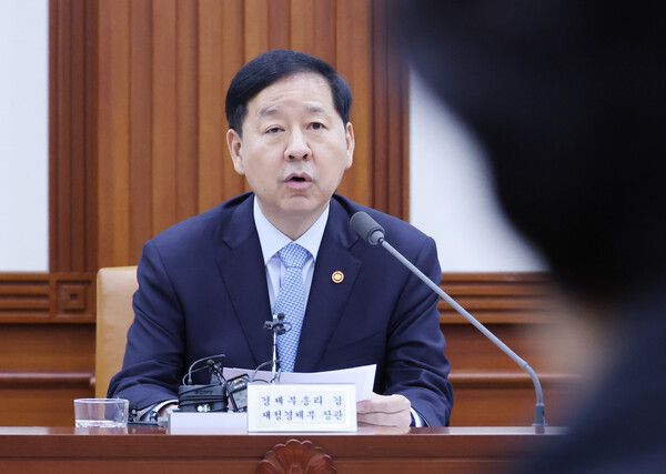 구윤철 부총리가 8일 오전 서울 종로구 정부서울청사에서 열린 비상경제본부회의 겸 경제ㆍ부동산관계장관회의에서 발언하고 있다. [연합뉴스]