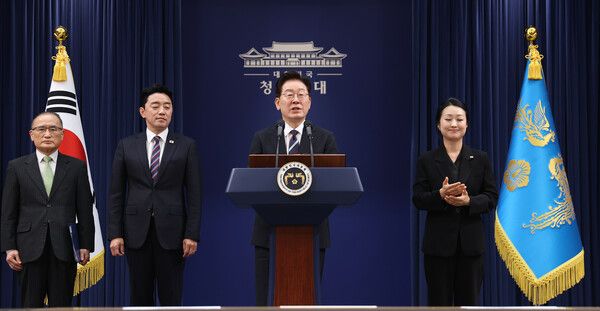이재명 대통령이 19일 청와대 춘추관에서 G7참석·유럽순방 결과 브리핑을 하고 있다. [연합뉴스]