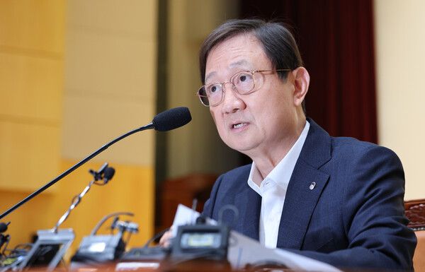 이찬진&nbsp;금융감독원장이 22일 서울 영등포구 금융감독원에서 열린 출입기자단 간담회에서 발언하고 있다.[연합뉴스]