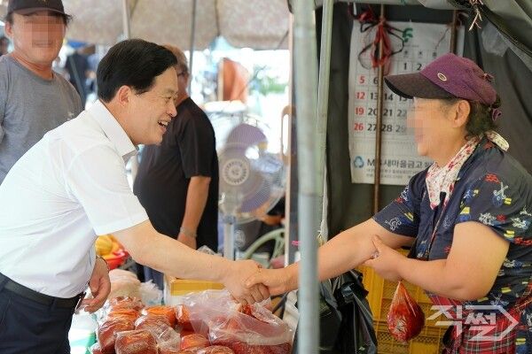 이근수 북구청장 칠성종합시장 방문 모습. [대구 북구청]